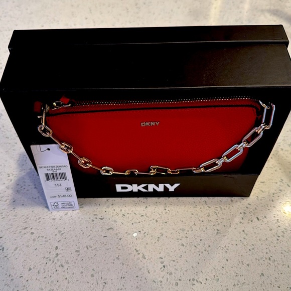 NIB🎁DKNY🎁 Bryant Park Demi Purse Bag w/Chain & Leather Strap🎁❣️Handbag - Picture 4 of 9